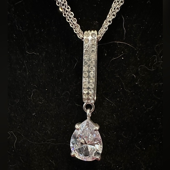 Silver tone Pear Cut Cubic Zirconia Teardrop Pendant Necklace - Picture 1 of 7